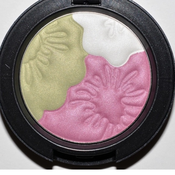 MAC Cosmetics Other - ❤️MAC Cosmetics Pearlmatte eyeshadow